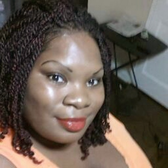 Meet your Posher, Lashae - Picture 1 of 1